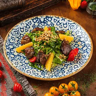 салат с куриной печенью и кабачками — Ресторан Халиф