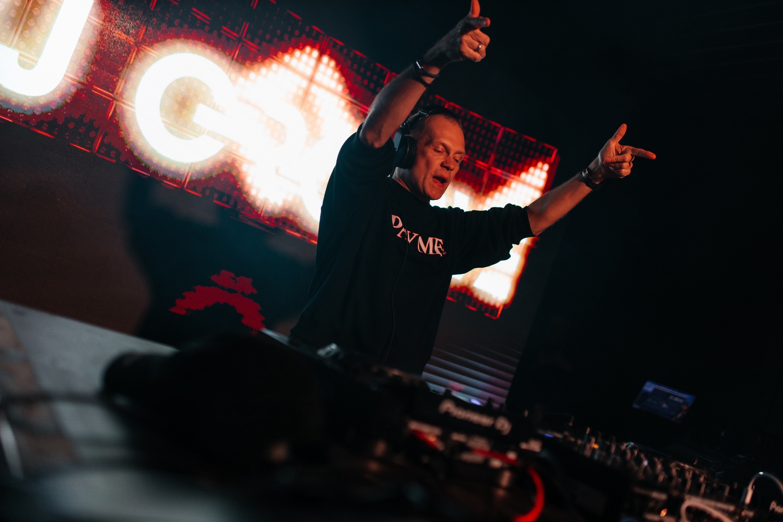 Артисты — DJ Groove в Раменском — легендарный сет в ресторане Халиф 