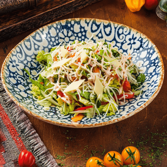 Салат с&nbsp;с/с семгой и&nbsp;пармезаном — Ресторан Халиф