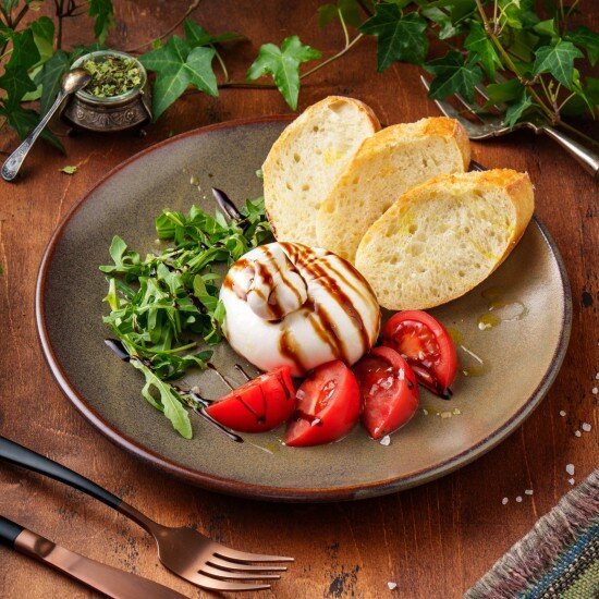 Буратта с&nbsp;томатами — Ресторан Халиф