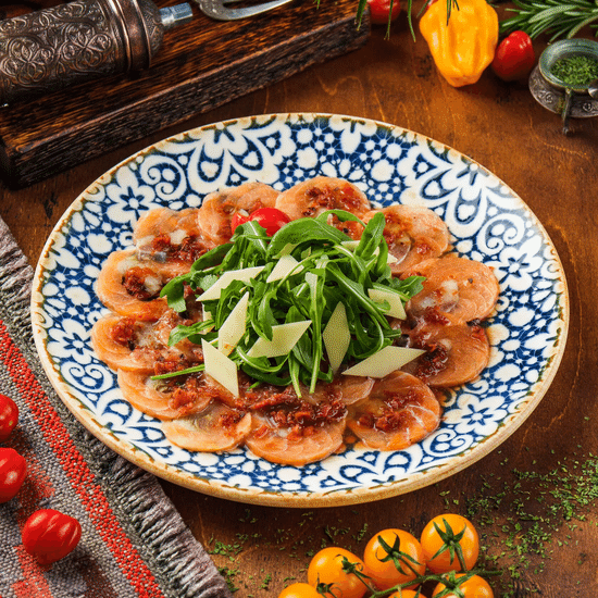 Карпаччо из&nbsp;слабосоленой семги с&nbsp;филе сельди в&nbsp;пикантном соусе от&nbsp;шефа — Ресторан Халиф