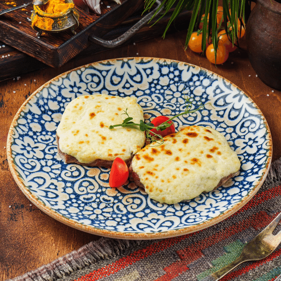 Медальоны из&nbsp;телятины под&nbsp;сливочным соусом — Ресторан Халиф