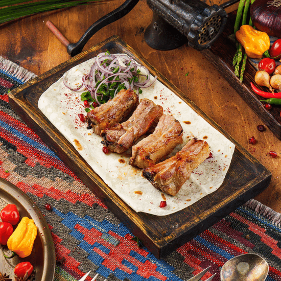 Шашлык из&nbsp;свиных ребрышек — Ресторан Халиф